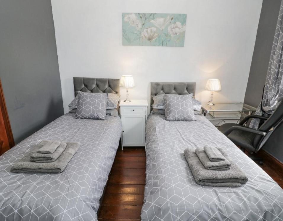 Lovely Comfortable 3 Bed Home, Worcester Kültér fotó